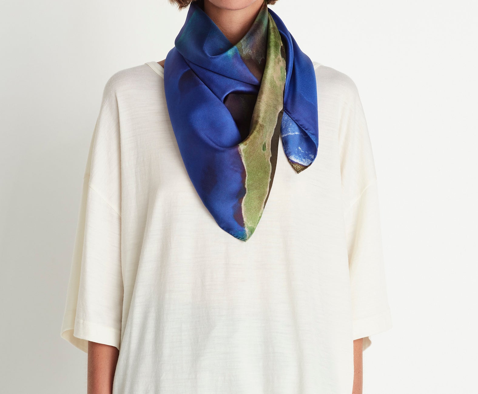 Foulard/Carré/Chale☆MICHELLE BERTHET☆soie-27g☆Silk SCARF schal seta seda seide Foulard/Carré/Chale☆MICHELLE BERTHET☆soie-27g☆Silk SCARF schal seta seda seide